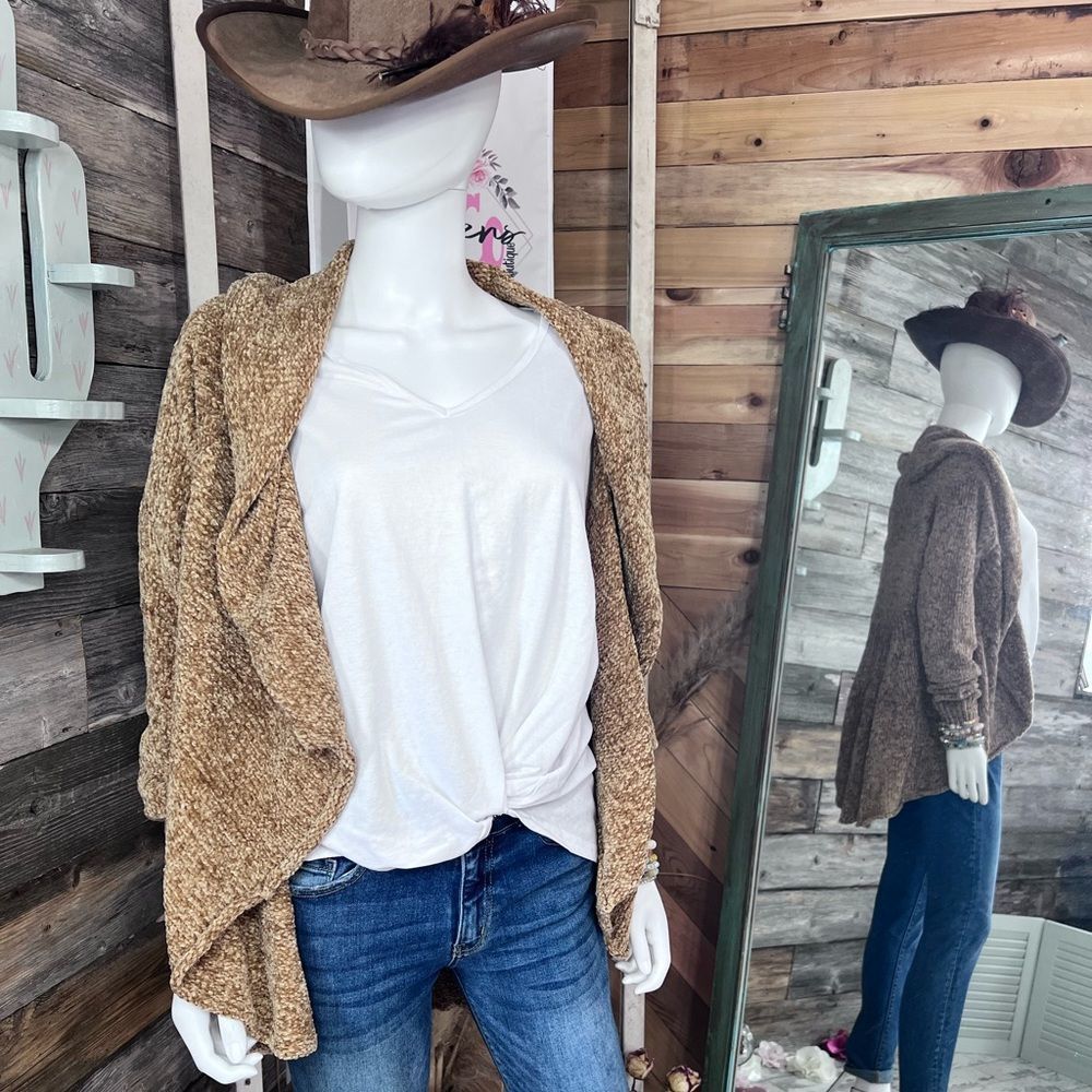 Boutique Brand Khaki Cascading Hemline Open Front Knit Cardigan in Medium💗